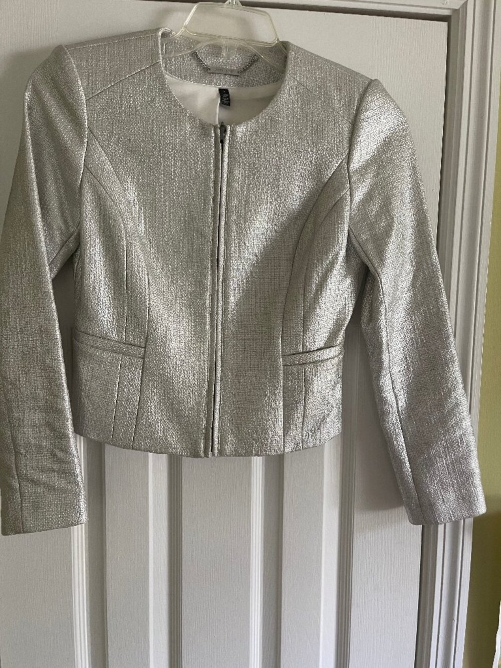 White House Black Market Metallic Silver Tweed Jacket, Size 0 - Picture 3 of 9